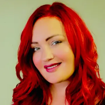 Julia Nelson